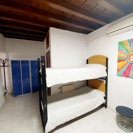 Arc House Only Adults Pensión