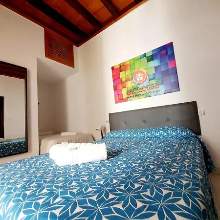 Πανσιόν Arc House Only Adults 2*