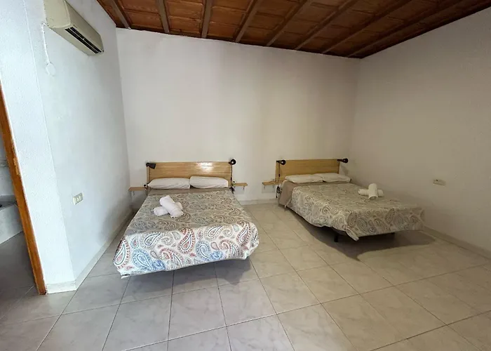 Πανσιόν Arc House Only Adults 2*
